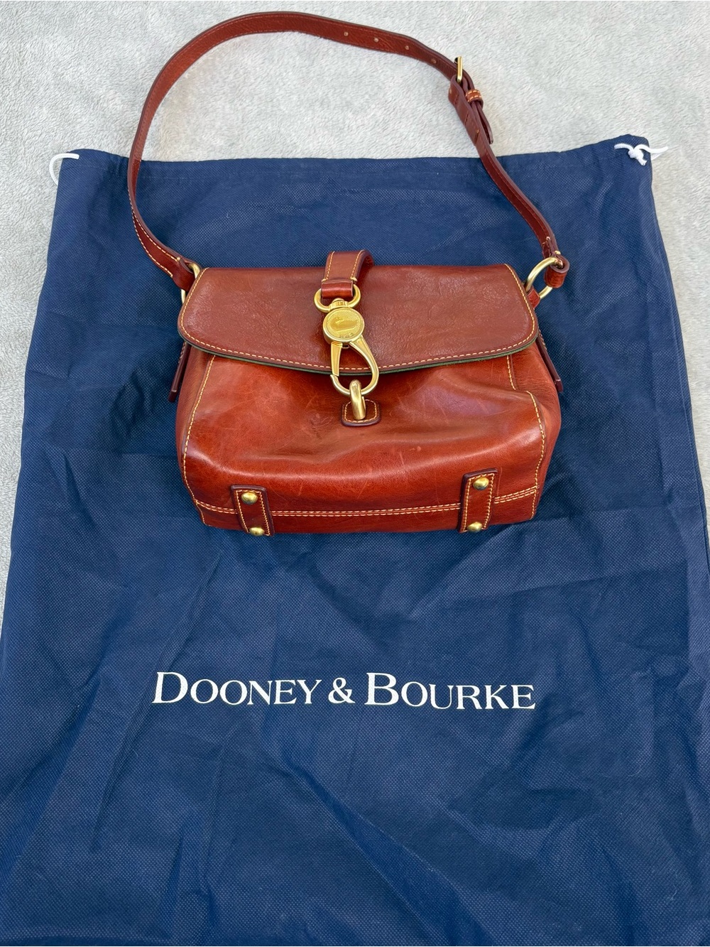 Dooney & Bourke Florentine Small Ashley messenger Good 10”X8” preowned READ